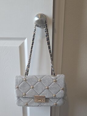 Aldo | Chain Strap Studded Herringbone  Bag - Black & White W/ Gold Accents